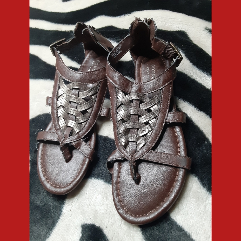 Sonoma Sandles